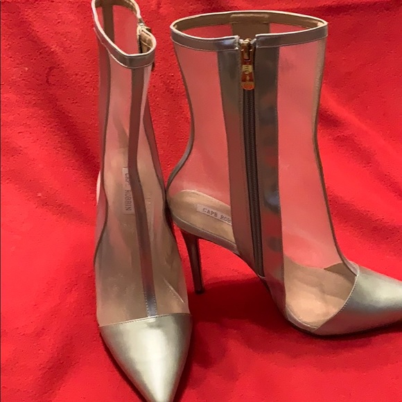 Shoes - Picture 2 of 5